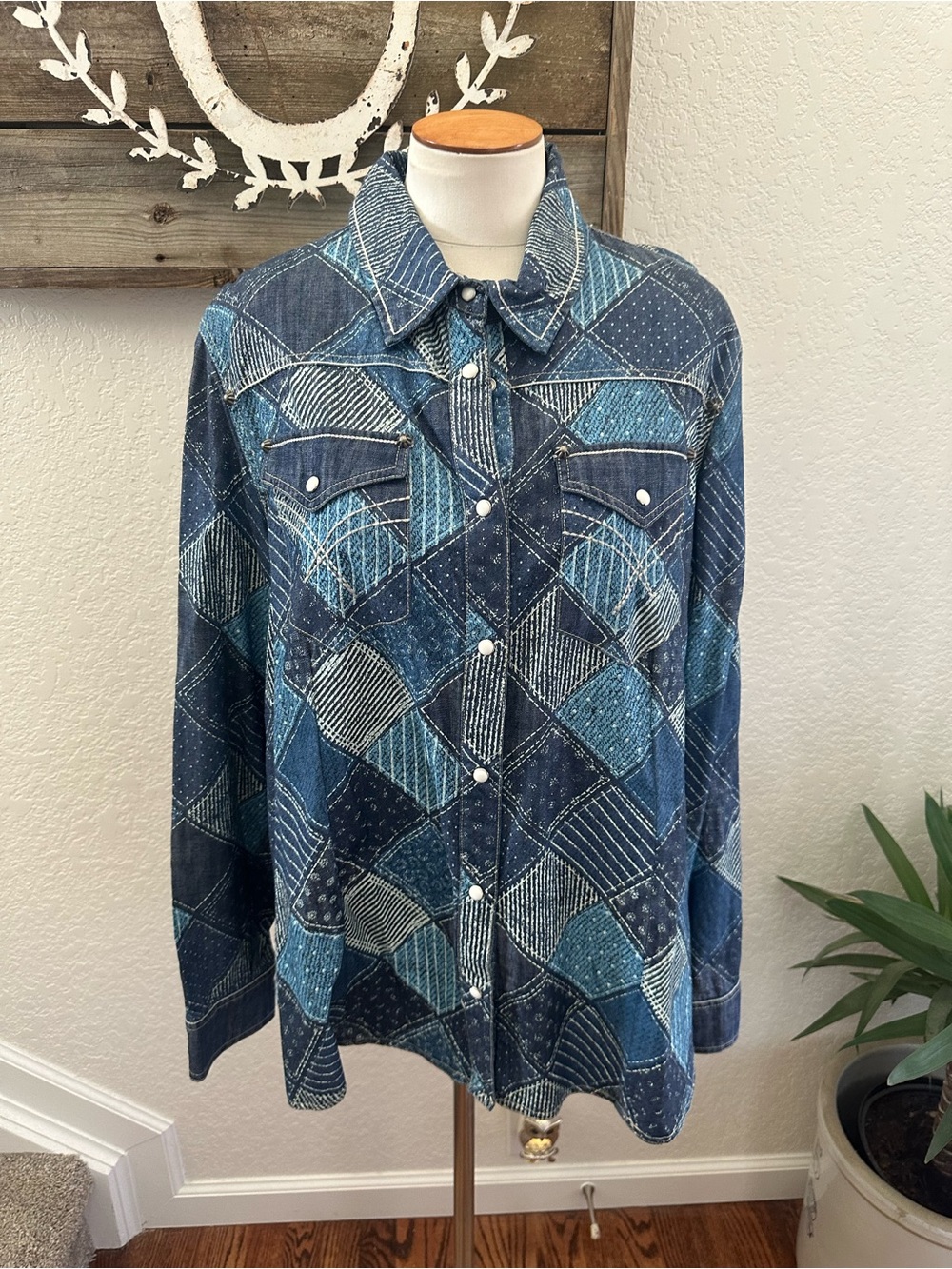 Double D Ranch Blue Patchwork look Denim Chambray Shirt Snap front ladies XL